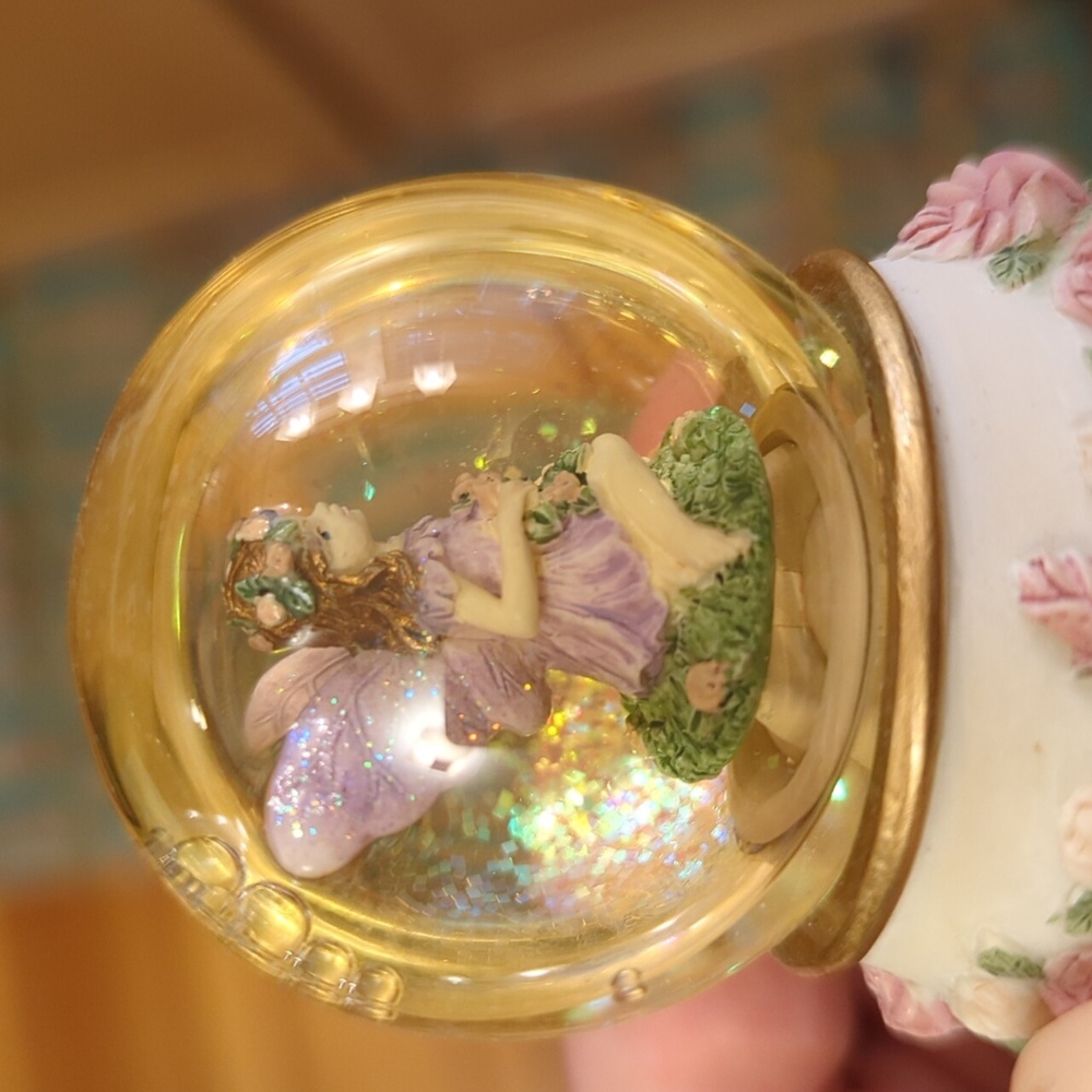 Garden Fairy snow globe by Dezine - Picture 5 of 6